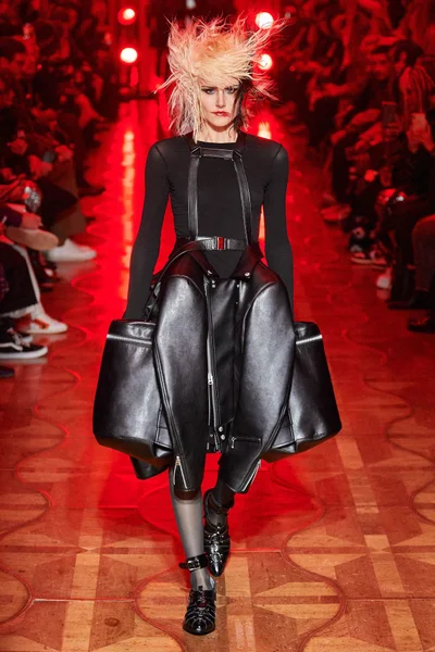 Look 8